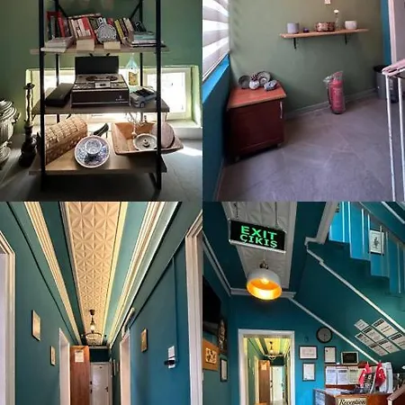 Gold Coast Hostal *