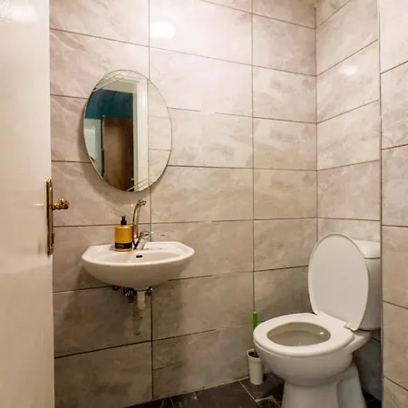 Gold Coast Hostal *